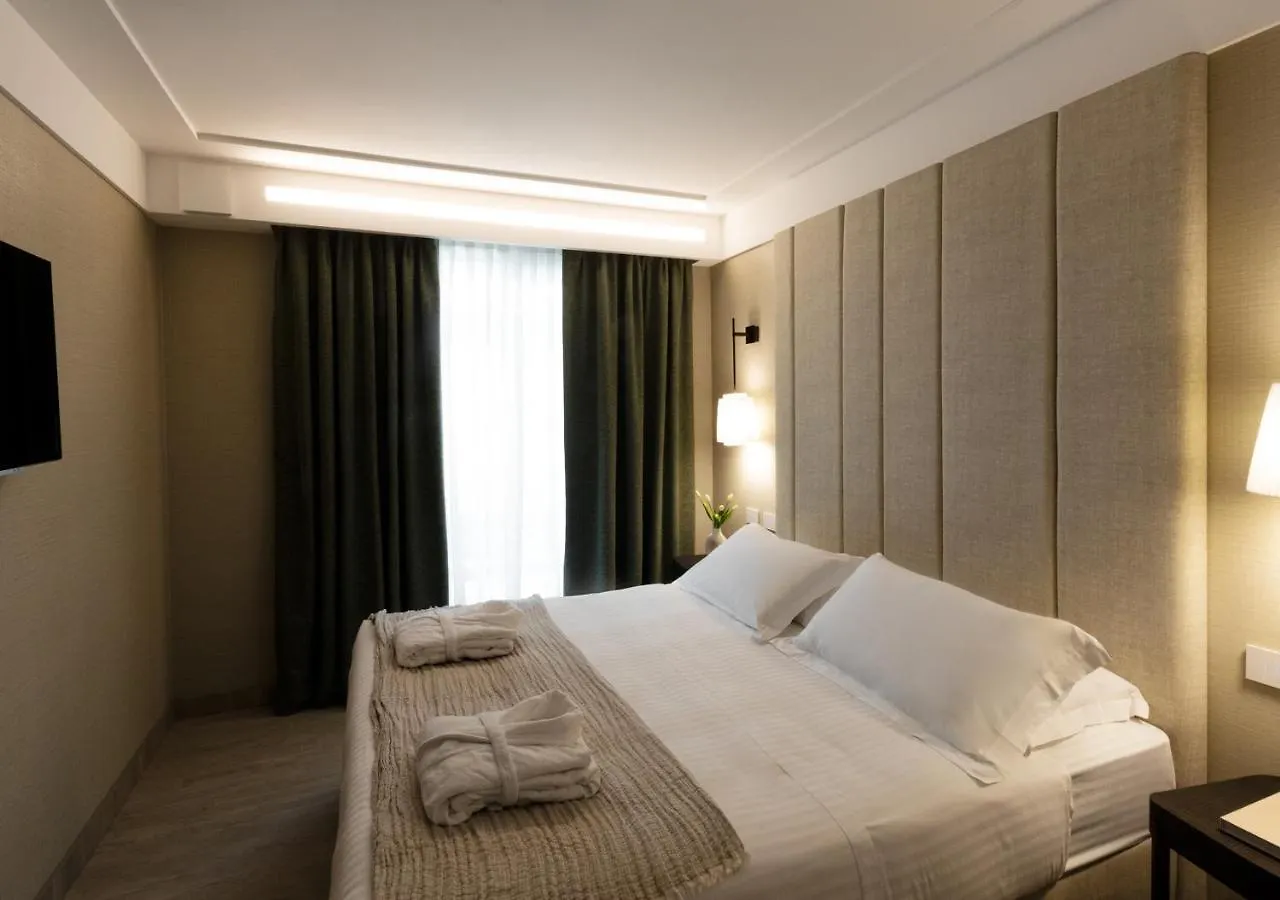 **** Hotel Ceccarini 9 home suite home Riccione Italia