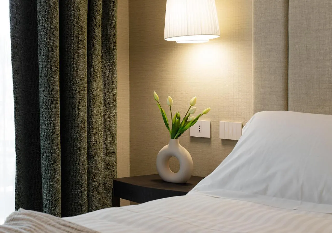 Ceccarini 9 home suite home Riccione 4*,  Italia