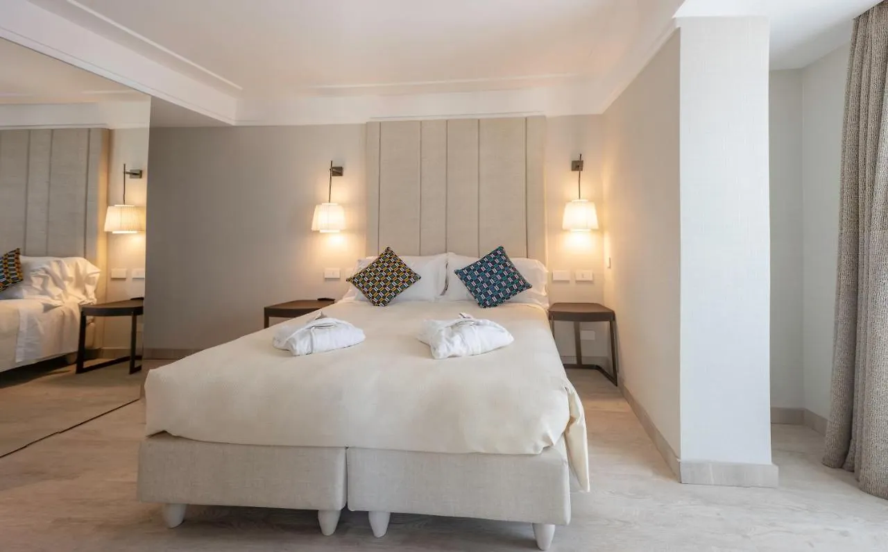 Ceccarini 9 home suite home Riccione 4*,