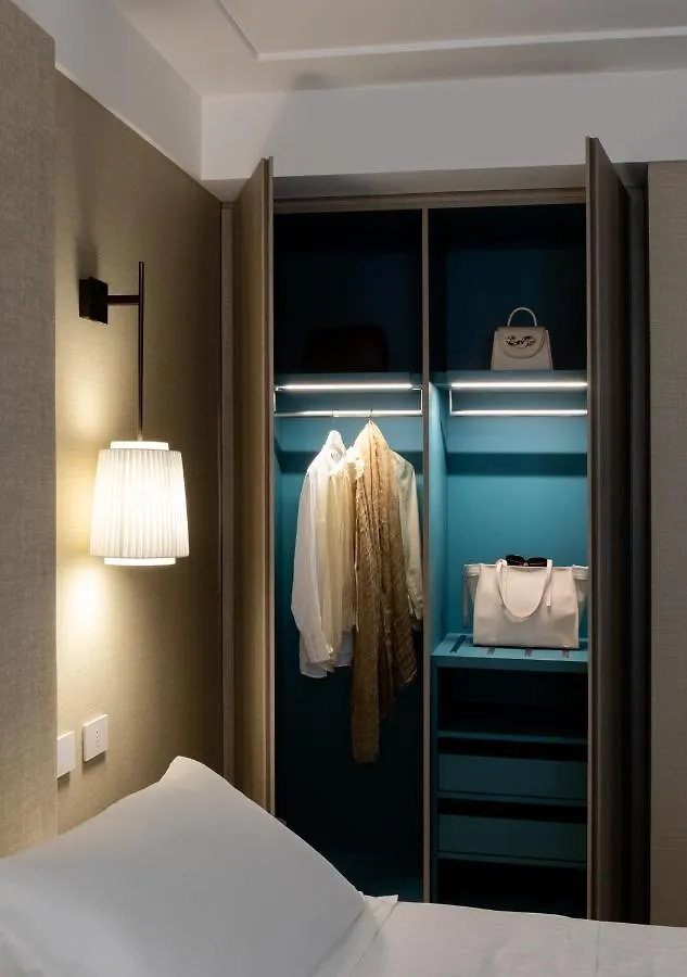 Hotel Ceccarini 9 home suite home Riccione