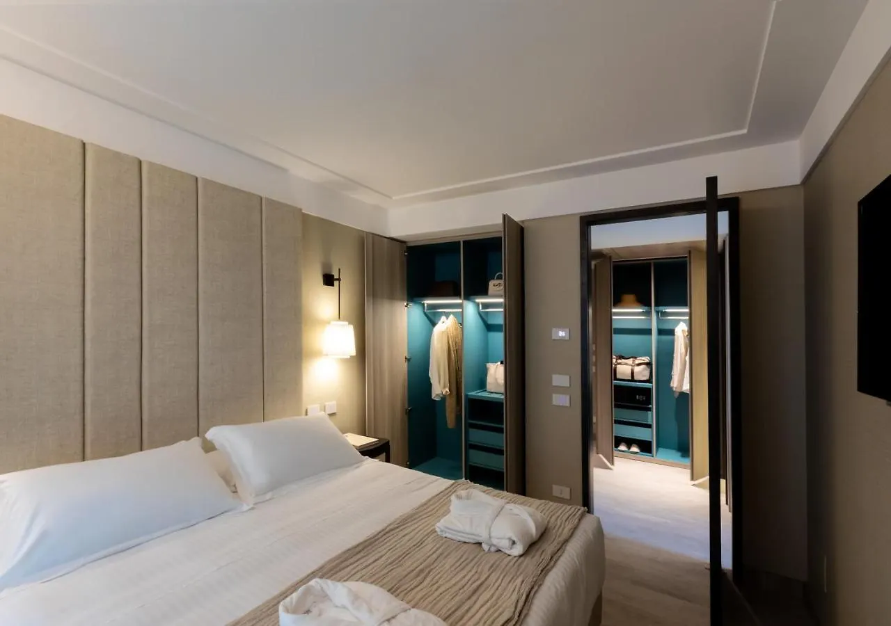 Ceccarini 9 home suite home Riccione Hotel
