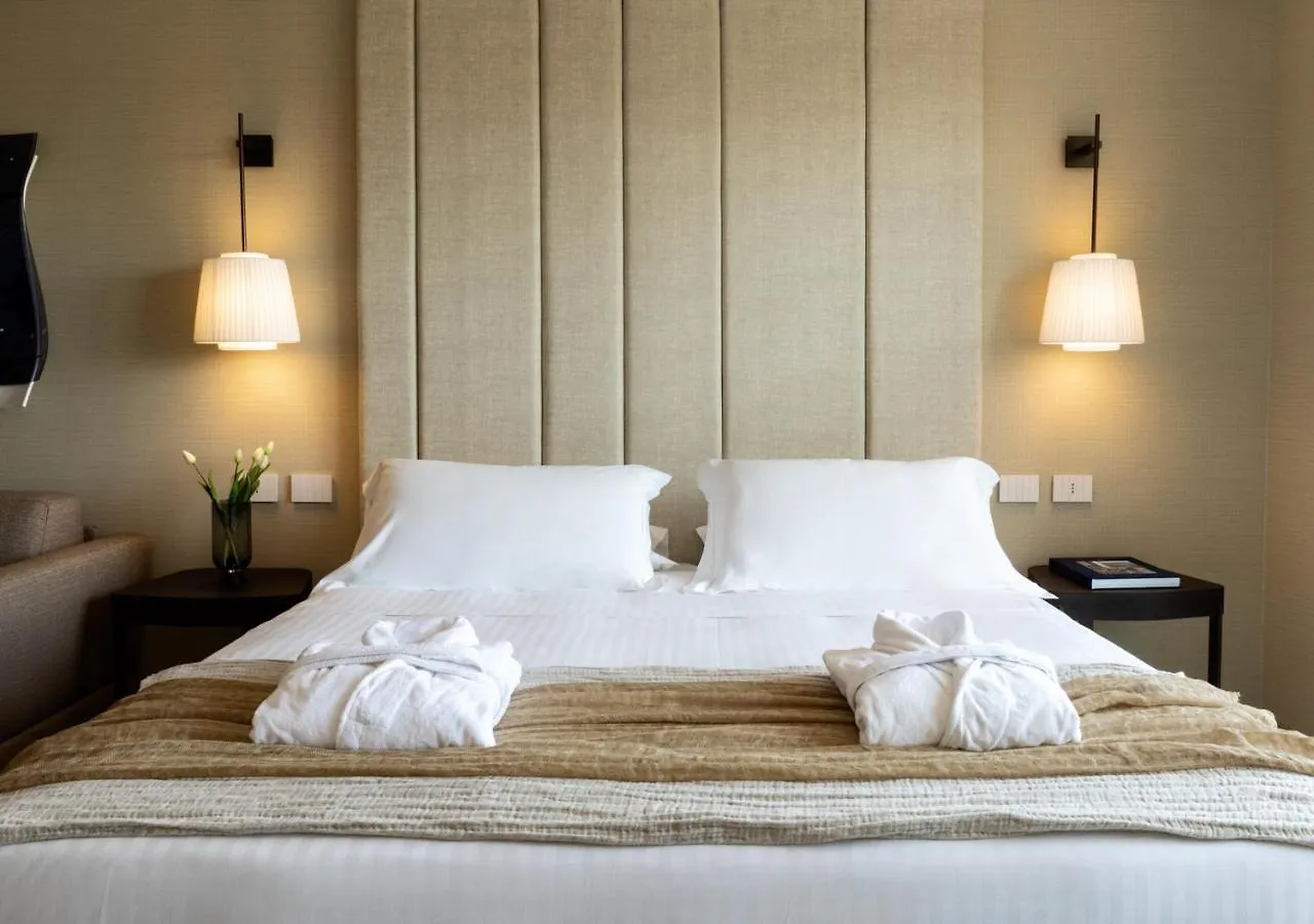 Hotel Ceccarini 9 Home Suite Home Riccione