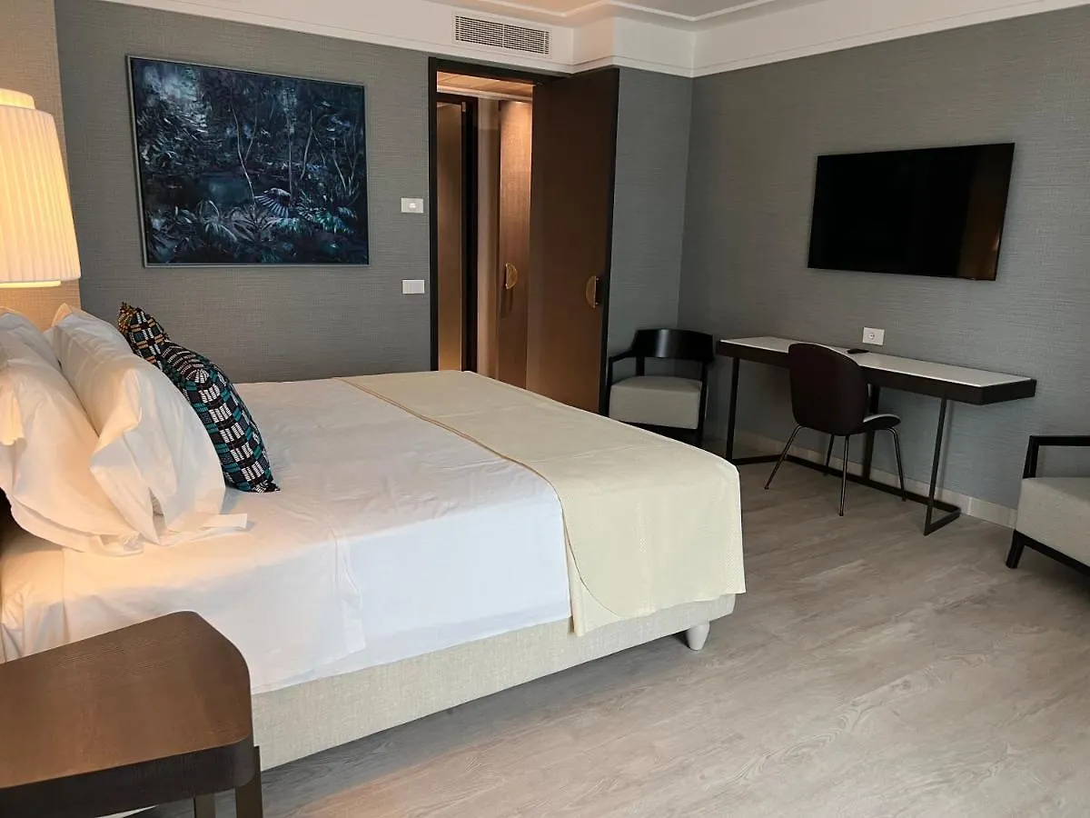 **** Hotel Ceccarini 9 Home Suite Home Riccione Italy