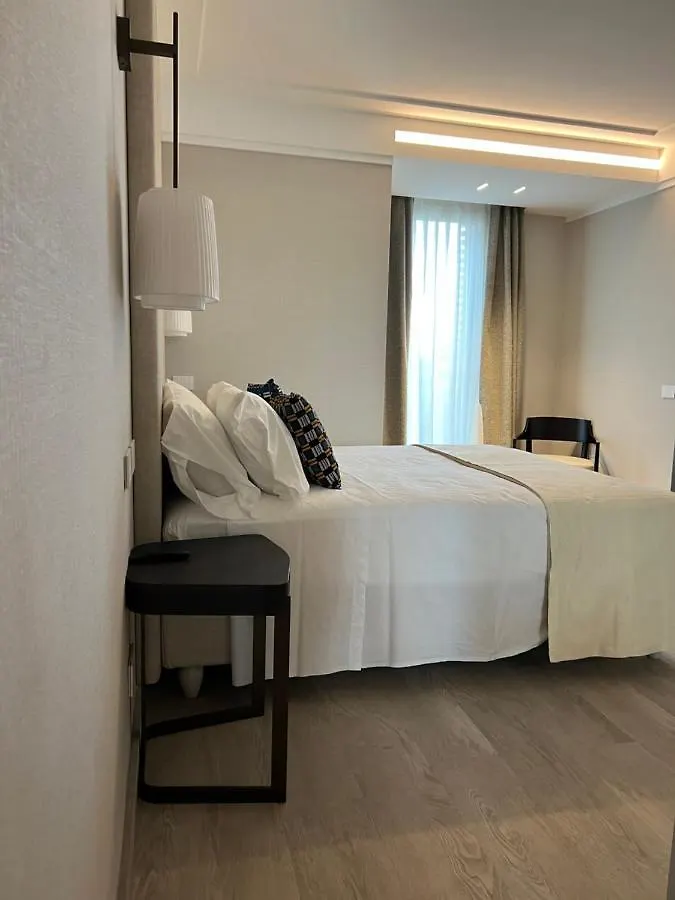 Ceccarini 9 home suite home Riccione 4*,
