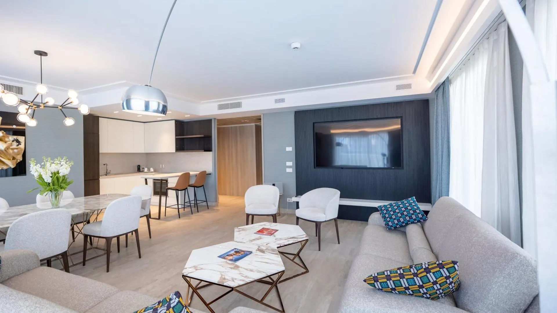 Ceccarini 9 Home Suite Home Riccione 4*,